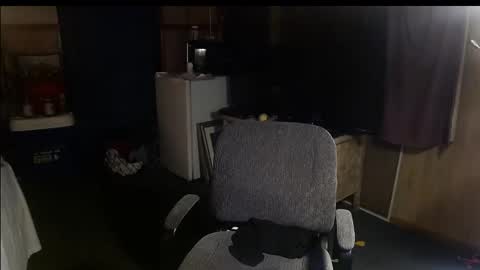 Snapshot of montana6897 chatting on 02-10-25, 07:47 Kingalby817 online show from 02-10-25, 07:47