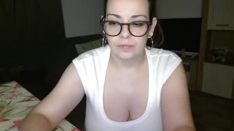 Monse online show from 02-06-25, 07:40