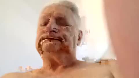 Snapshot of montyne2 chatting on 10-11-25, 01:09 montyne2 online show from 10-11-25, 01:09