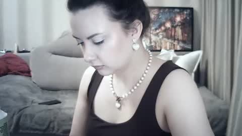 moodiemira online show from 06-10-26, 05:34