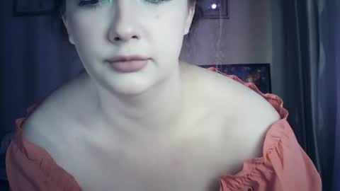 moodiemira online show from 06-26-26, 05:50