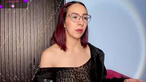 Snapshot of moolly_evanz chatting on 04-20-26, 02:53 moolly_evanz online show from 04-20-26, 02:53