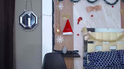 moon_and_fire_ online show from 01-09-26, 06:38