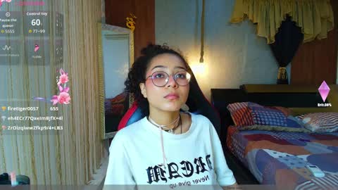 moon_and_fire_ online show from 04-09-26, 06:19