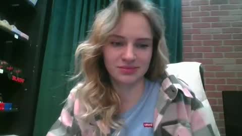 moon_light_girl online show from 02-28-25, 11:12
