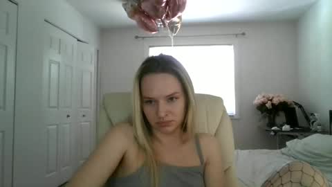 Snapshot of moon_light_girl chatting on 05-29-26, 06:50 moon_light_girl online show from 05-29-26, 06:50