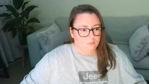 Moon Petal online show from 10-21-25, 06:08