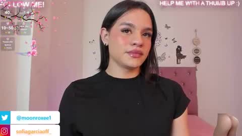 moon_roxee online show from 11-11-25, 11:05