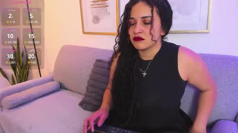 Snapshot of moon_shaddow chatting on 01-10-26, 11:56 Moon online show from 01-10-26, 11:56