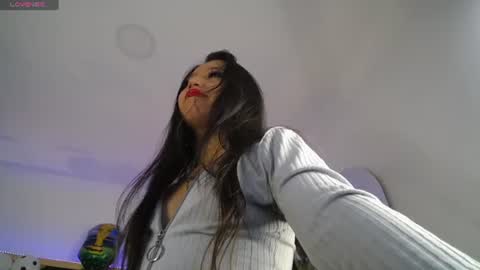 Snapshot of moon_water__ chatting on 06-23-26, 10:46 Moon Water online show from 06-23-26, 10:46