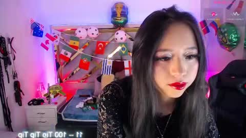 Snapshot of moon_water__ chatting on 06-24-26, 10:47 Moon Water online show from 06-24-26, 10:47