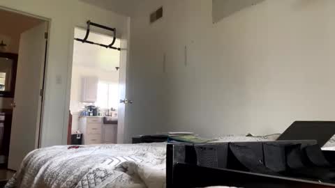 Snapshot of moondoggie00111 chatting on 04-04-26, 09:01 Moon Doggie online show from 04-04-26, 09:01