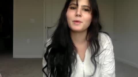 Snapshot of mooniminx chatting on 11-18-25, 02:54 mooni minx online show from 11-18-25, 02:54