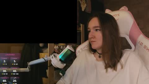 Snapshot of moonlish_siren chatting on 04-28-26, 05:29 Katrin online show from 04-28-26, 05:29