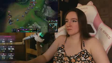 Snapshot of moonlish_siren chatting on 04-30-26, 08:48 Katrin online show from 04-30-26, 08:48