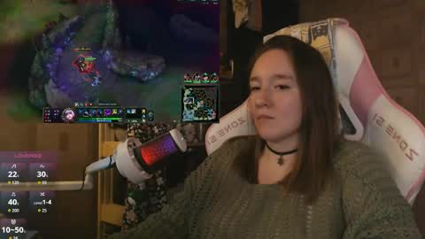 Snapshot of moonlish_siren chatting on 05-14-26, 09:21 Katrin online show from 05-14-26, 09:21