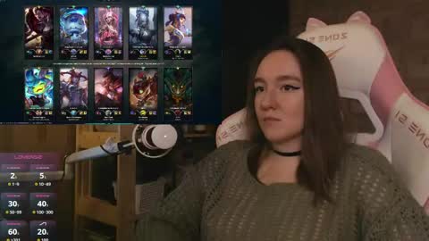 Snapshot of moonlish_siren chatting on 05-19-26, 09:43 Katrin online show from 05-19-26, 09:43