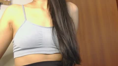 Snapshot of moonlunita_ chatting on 04-13-26, 11:21 Luna online show from 04-13-26, 11:21