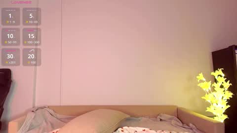 Snapshot of moonmimmi chatting on 02-20-26, 06:19 moonmimmi online show from 02-20-26, 06:19