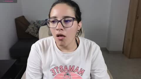 Snapshot of moonwoman_ chatting on 05-22-26, 10:48 Moon Woman online show from 05-22-26, 10:48