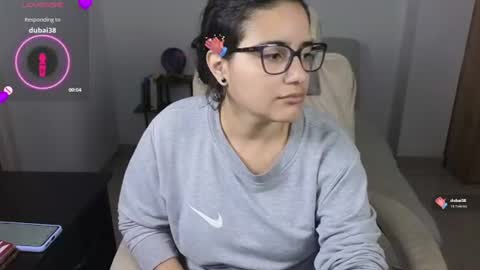 Snapshot of moonwoman_ chatting on 07-14-26, 02:38 Moon Woman online show from 07-14-26, 02:38