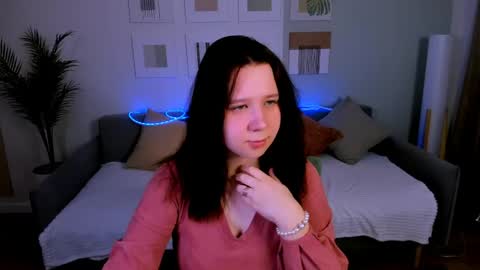 Snapshot of mooonlightsky chatting on 04-19-26, 11:20 Charli online show from 04-19-26, 11:20