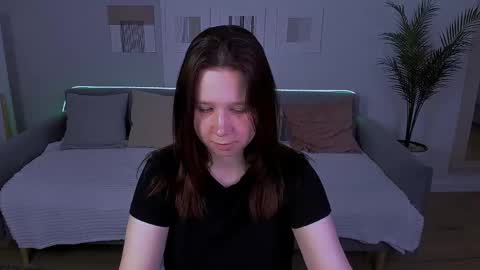 Snapshot of mooonlightsky chatting on 05-07-26, 01:27 Charli online show from 05-07-26, 01:27