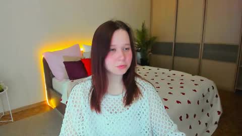 Snapshot of mooonlightsky chatting on 05-19-26, 11:16 Charli online show from 05-19-26, 11:16