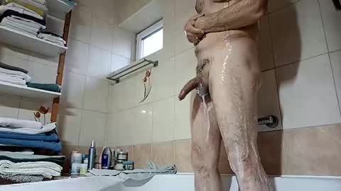 moos1 online show from 04-16-26, 04:57