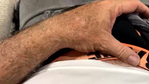 Me online show from 10-22-25, 10:59