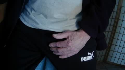 Snapshot of moreorless5 chatting on 02-08-25, 01:33 moreorless5 online show from 02-08-25, 01:33