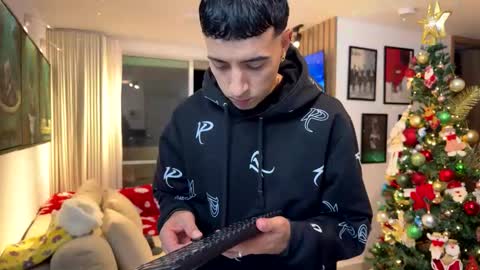   online show from 01-12-26, 12:38