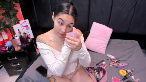 Snapshot of morganharper chatting on 06-10-26, 01:28 MorganHarper online show from 06-10-26, 01:28