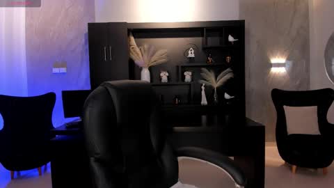 Morgan Hicks online show from 09-29-25, 03:33