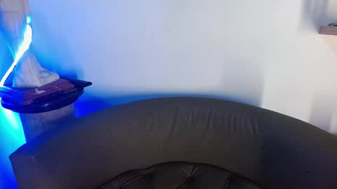 Snapshot of morgann_jones chatting on 04-21-26, 01:42 morgan online show from 04-21-26, 01:42