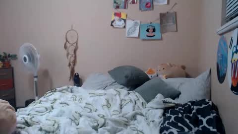 Snapshot of morgasmzzz chatting on 01-18-25, 12:46 morgasmzzz online show from 01-18-25, 12:46