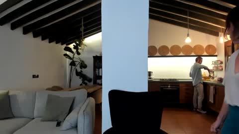 Snapshot of morning_sex_cm chatting on 10-11-25, 08:40 Miri Charlie online show from 10-11-25, 08:40