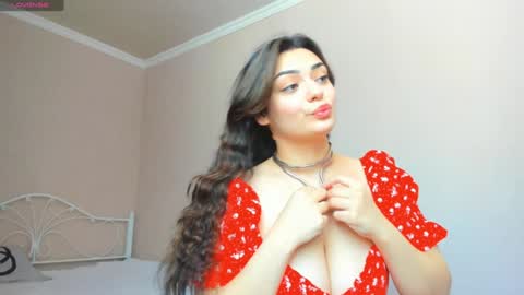 Snapshot of moroccan_diamond_ chatting on 02-03-25, 07:18 Medina online show from 02-03-25, 07:18