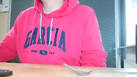 Snapshot of morris_01 chatting on 10-21-25, 11:11 Morris online show from 10-21-25, 11:11