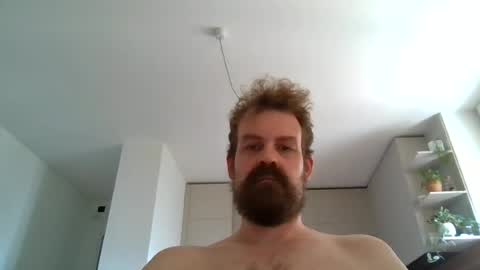 Snapshot of morritz chatting on 06-24-26, 01:32 morritz online show from 06-24-26, 01:32