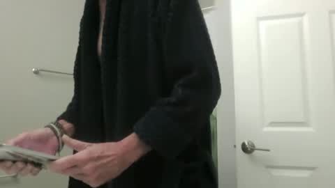 Snapshot of mortgageguy chatting on 06-02-26, 12:40 mortgageguy online show from 06-02-26, 12:40