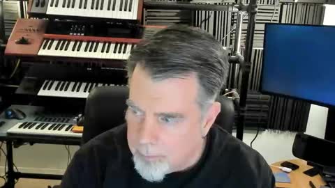 Snapshot of mostly_unbothered chatting on 10-25-25, 06:32 mostly_unbothered online show from 10-25-25, 06:32