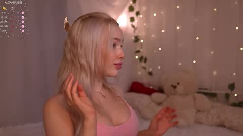 Snapshot of mother__of__dragons chatting on 09-12-25, 11:37 Deni and Jett my weekly schedule online show from 09-12-25, 11:37