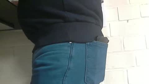 Snapshot of motofann2 chatting on 02-20-26, 12:27 motofann2 online show from 02-20-26, 12:27