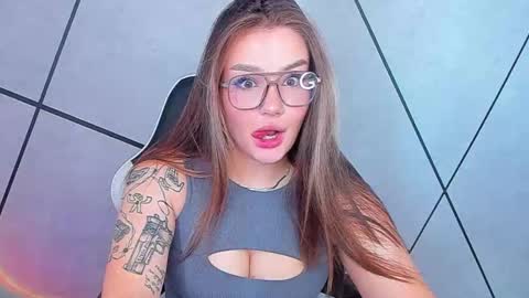 Snapshot of mousemother chatting on 10-19-25, 08:04 Carolina online show from 10-19-25, 08:04