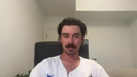 Snapshot of moustachematt chatting on 07-16-26, 01:55 moustachematt online show from 07-16-26, 01:55