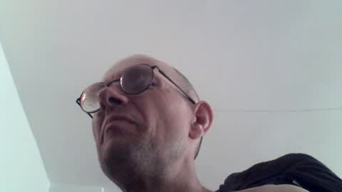 Snapshot of moviem1978 chatting on 06-23-26, 02:48 Frederik online show from 06-23-26, 02:48