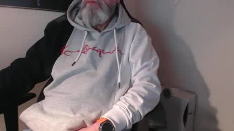 mr_boombastic2021 online show from 11-14-25, 10:47