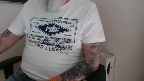 Snapshot of mr_boombastic2021 chatting on 04-18-26, 09:24 mr_boombastic2021 online show from 04-18-26, 09:24