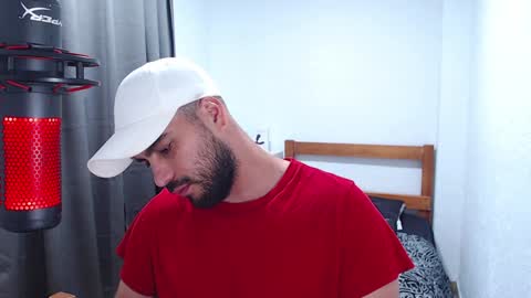 Snapshot of mr_chr1s chatting on 12-09-24, 01:18 chris online show from 12-09-24, 01:18